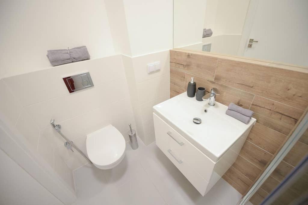 Bliska Wola Expo Central Apartment Varsovia Exterior foto